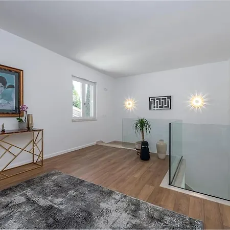 Brand New Laguna Dubrovnik